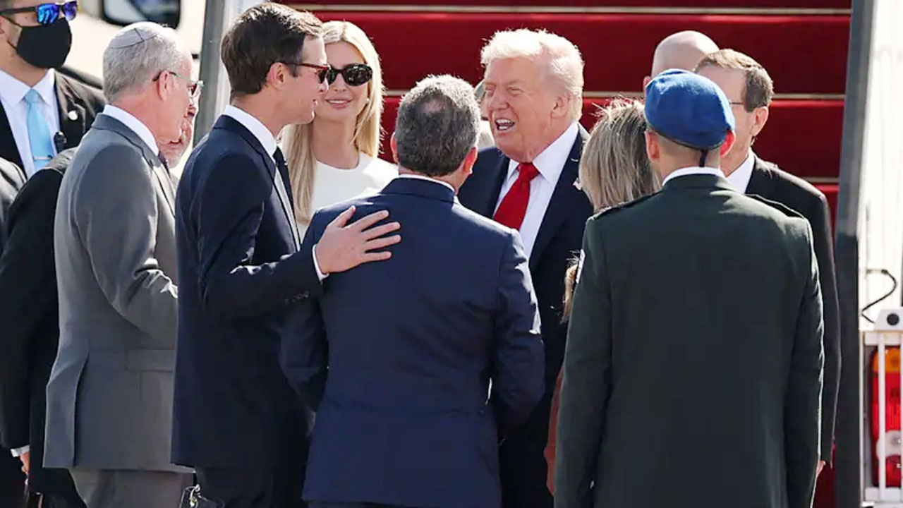 জিম্মিদের মুক্তি উপলক্ষে স্ত্রী-কন্যাসহ ইসরায়েলে গেলেন ট্রাম্প